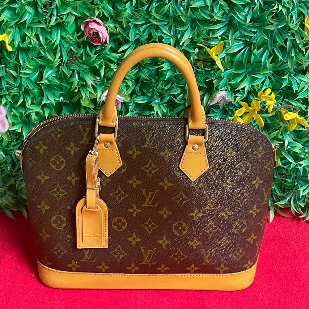 COPY - ⭐️Authentic Louis Vuitton Alma PM⭐️